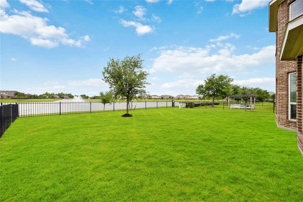 1842 Luminous Waters Lane, Rosharon, Texas image 26