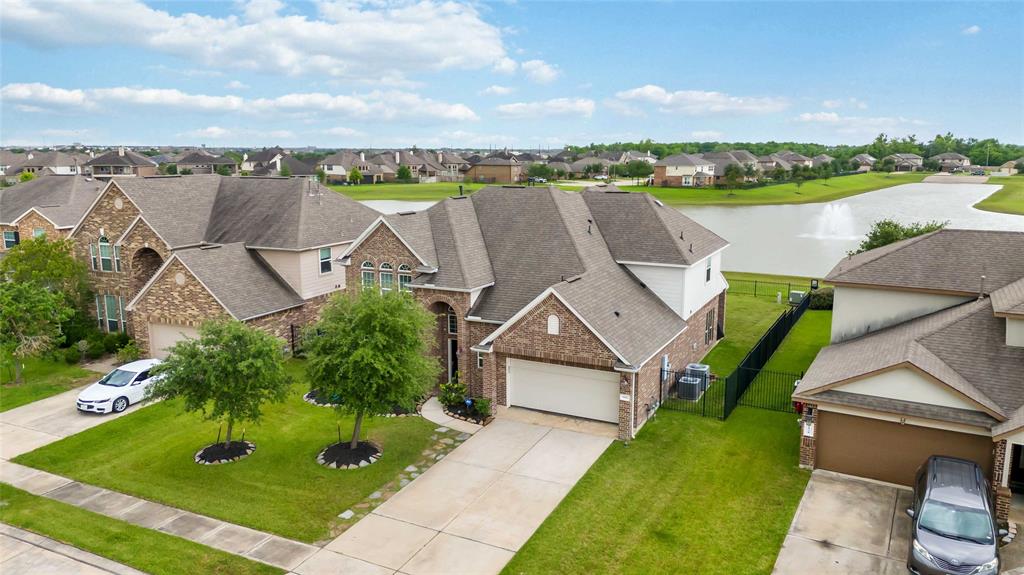1842 Luminous Waters Lane, Rosharon, Texas image 30