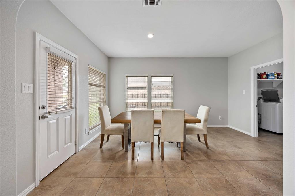 1842 Luminous Waters Lane, Rosharon, Texas image 10