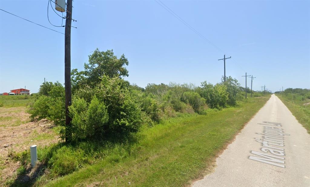 1350 Martinique Lane, Port Bolivar, Texas image 1