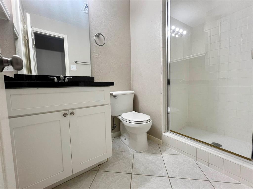 8506 Malardcrest Drive, Humble, Texas image 12