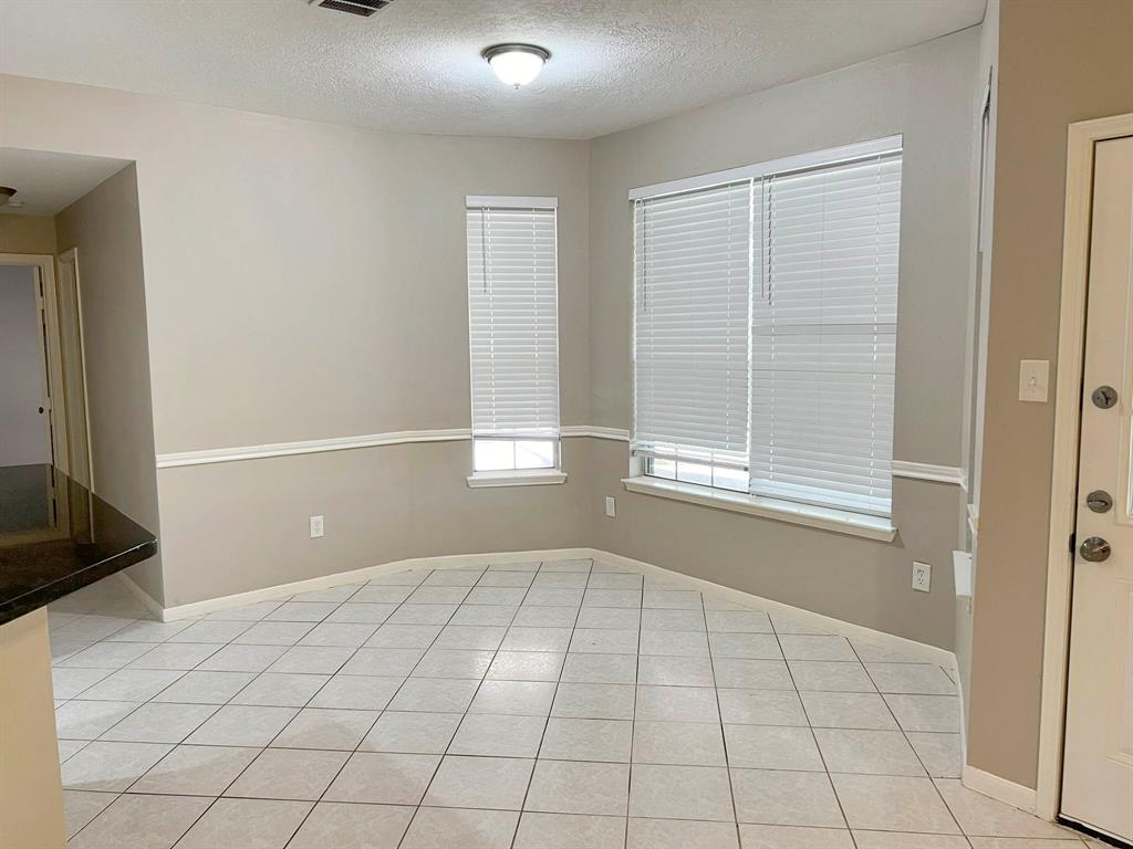 8506 Malardcrest Drive, Humble, Texas image 11