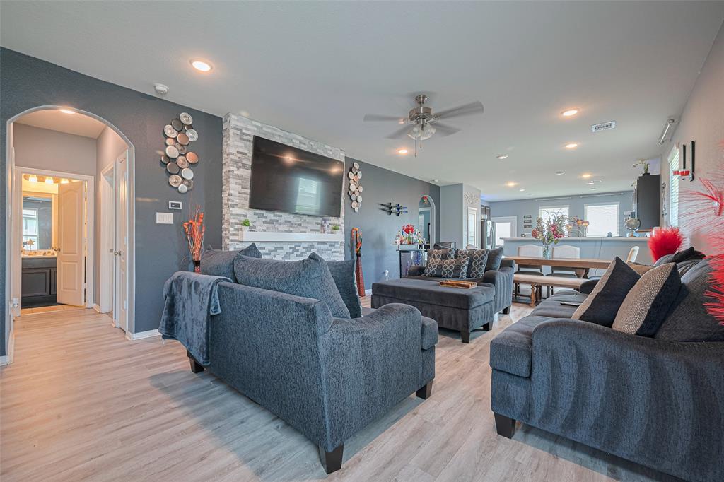 10027 Yanet Grove Lane, Houston, Texas image 4