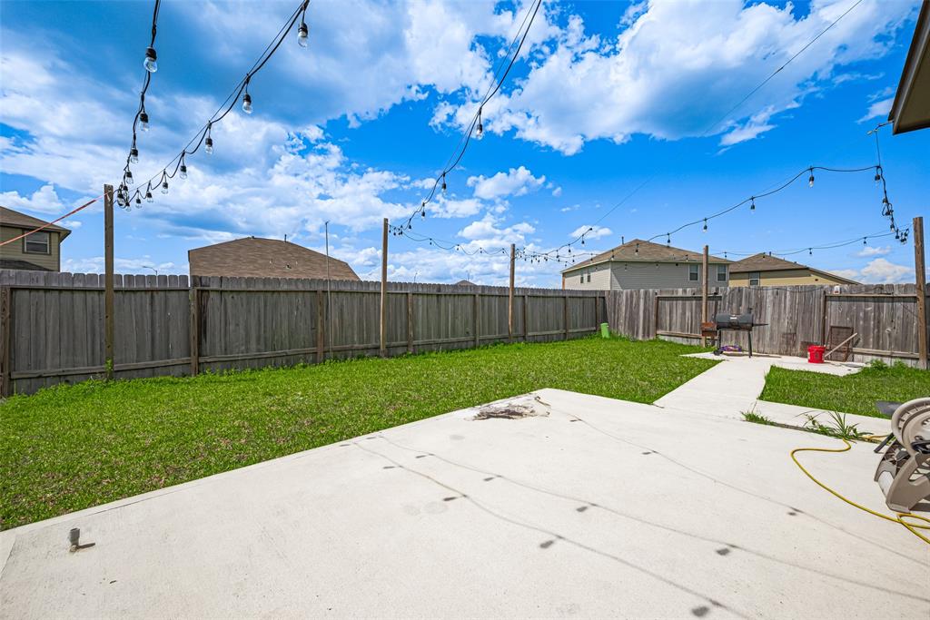10027 Yanet Grove Lane, Houston, Texas image 33