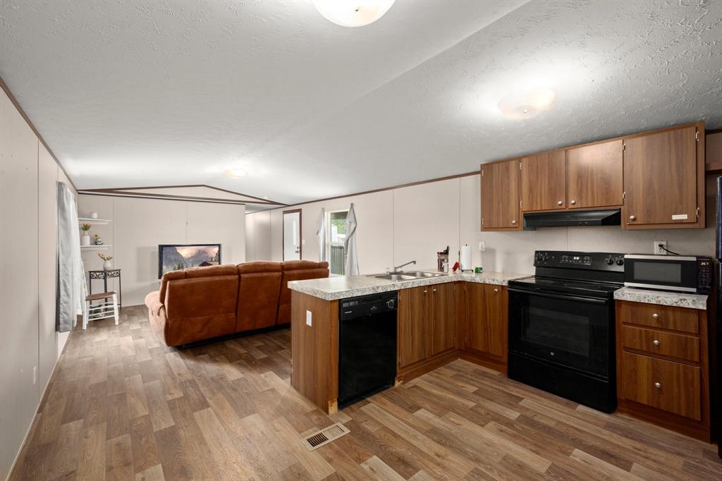 523 Fairfax Lane Lane, Conroe, Texas image 3