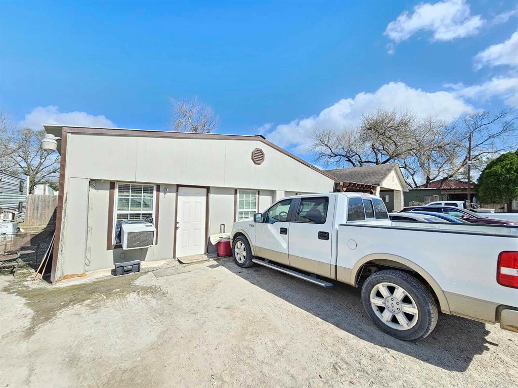 1502 1/2 Jenkins Road