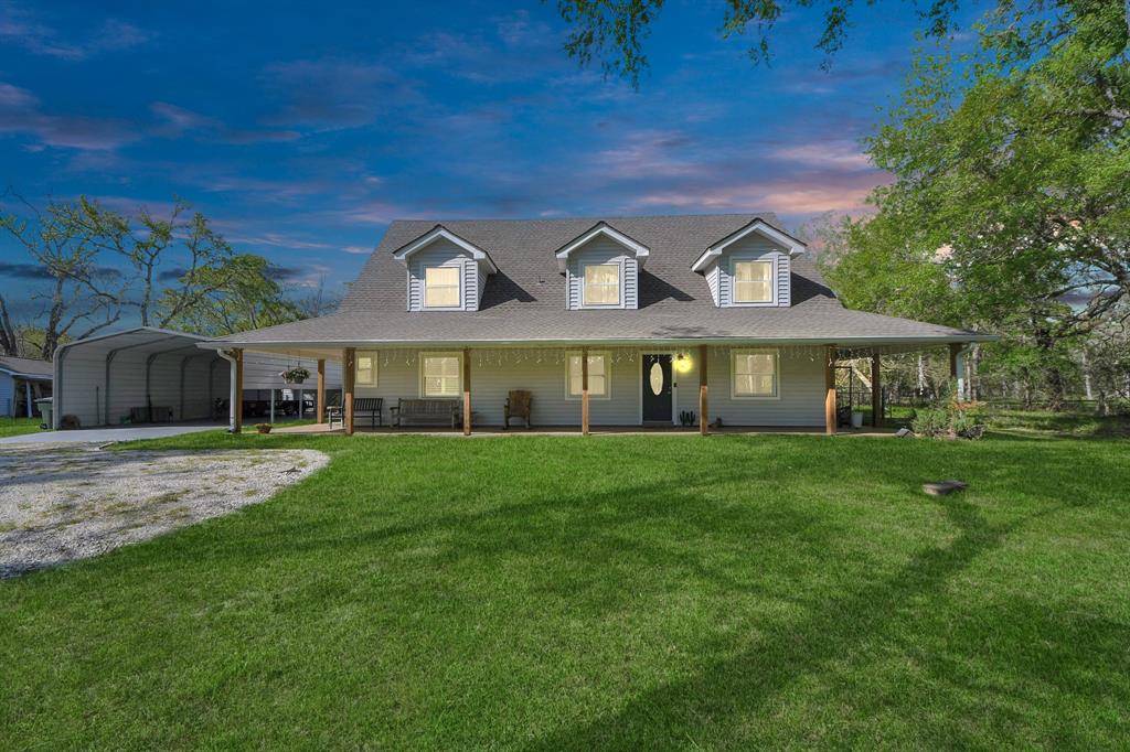 20202 Deer Run Road, Damon, Texas image 1
