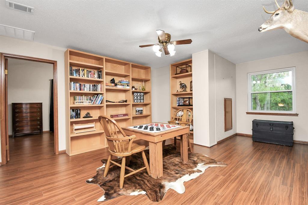 20202 Deer Run Road, Damon, Texas image 30