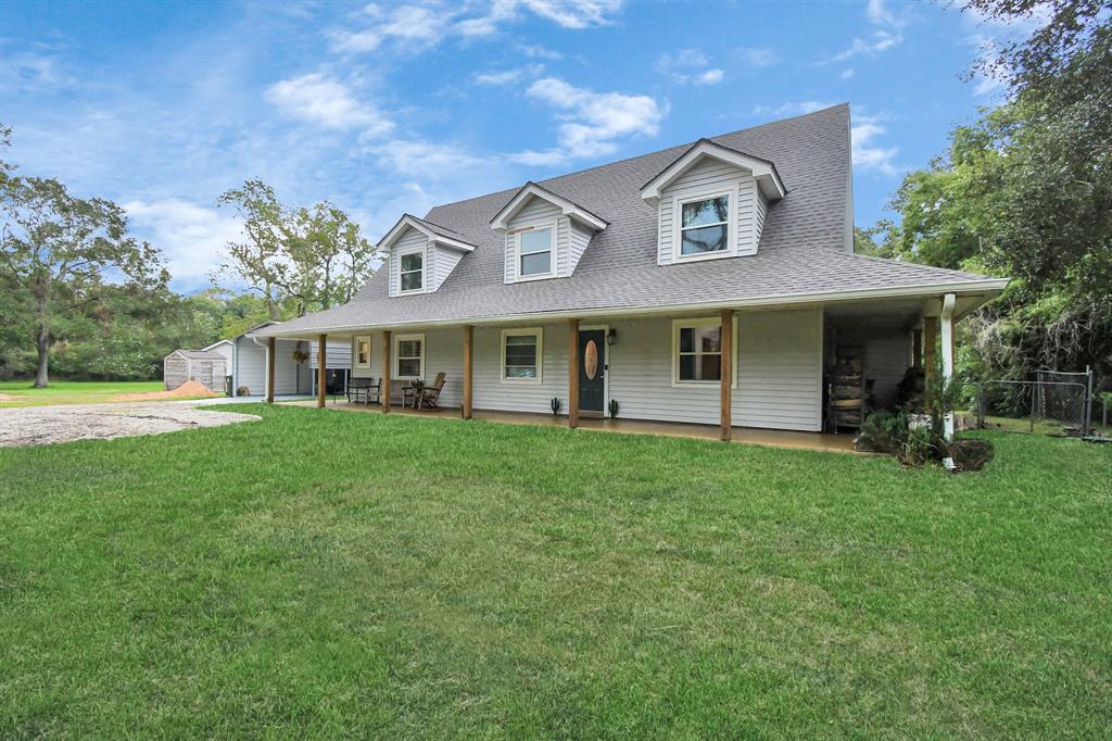 20202 Deer Run Road, Damon, Texas image 3