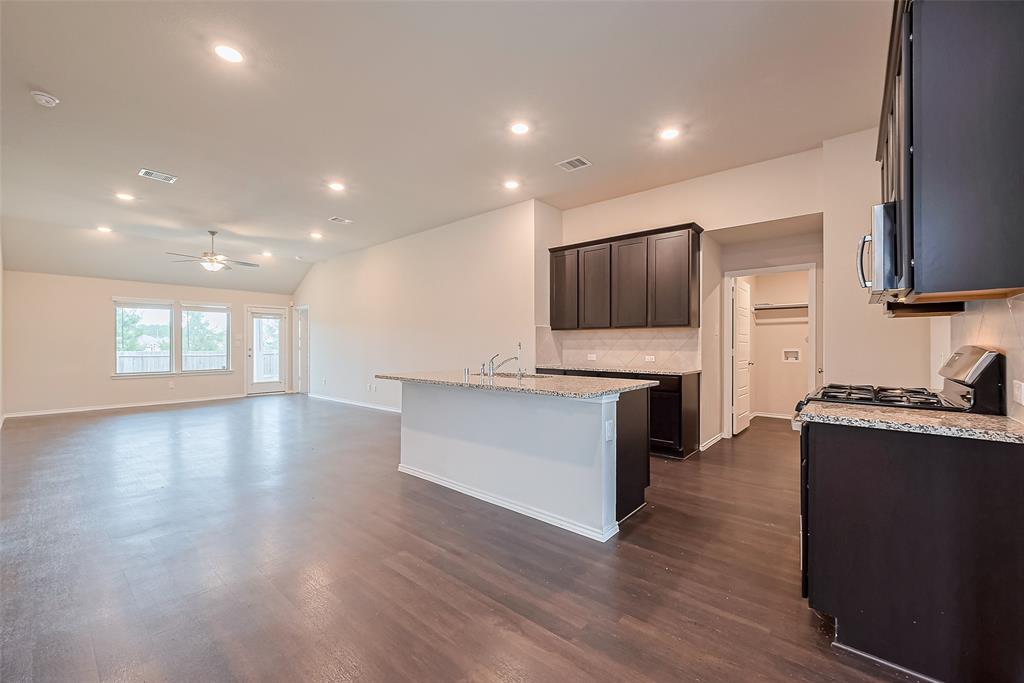 335 Jewett Meadow Drive, Magnolia, Texas image 10