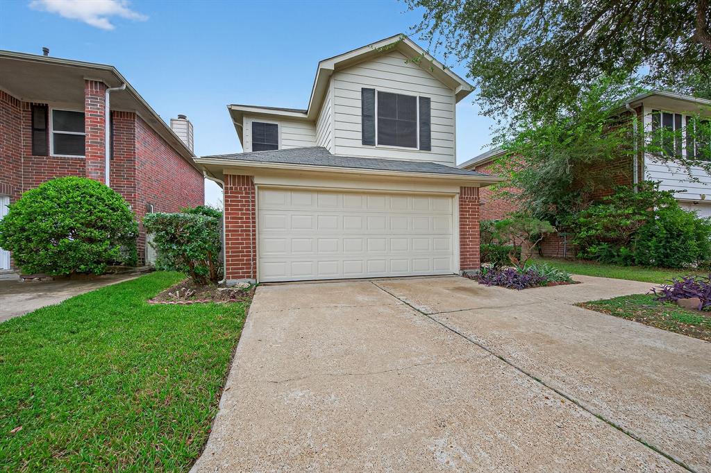 8206 Golf Green Circle