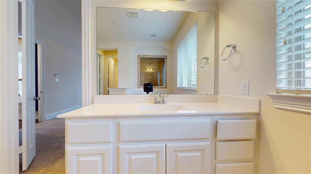 10255 S Goshawk Trail, Conroe, Texas image 17