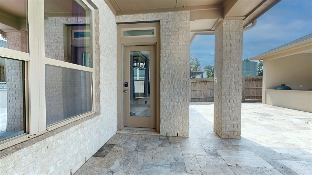 10255 S Goshawk Trail, Conroe, Texas image 28