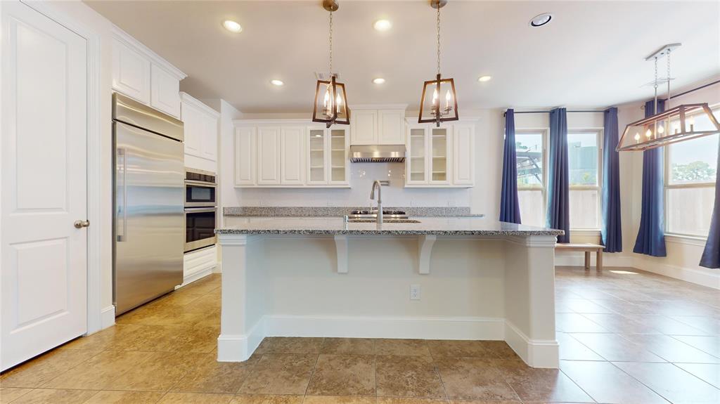 10255 S Goshawk Trail, Conroe, Texas image 10
