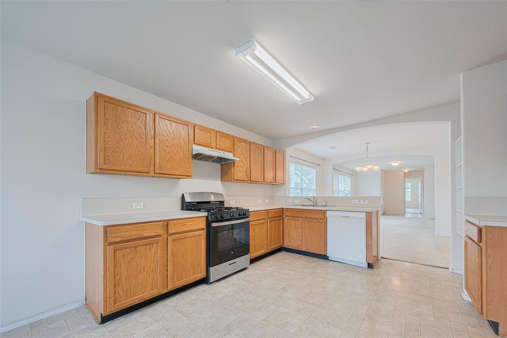 427 Sunset Colony Drive, Rosharon, Texas image 13