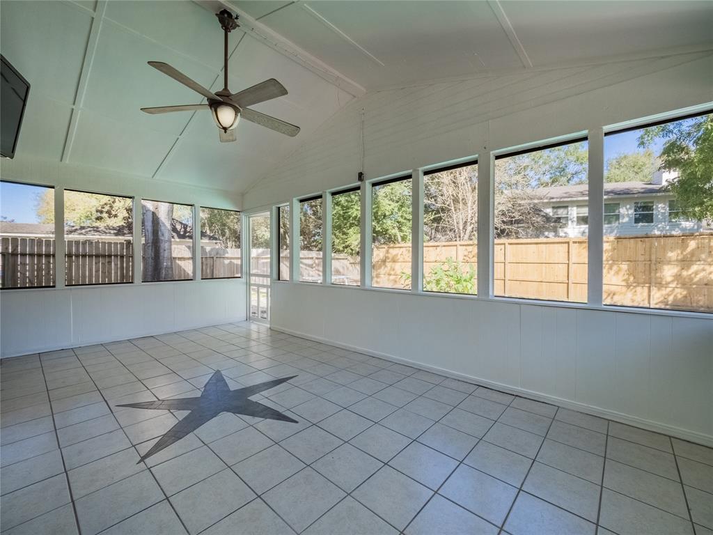 2722 Carmel Woods Drive, Seabrook, Texas image 22