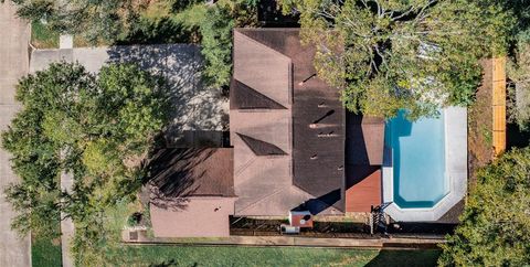 A home in Seabrook