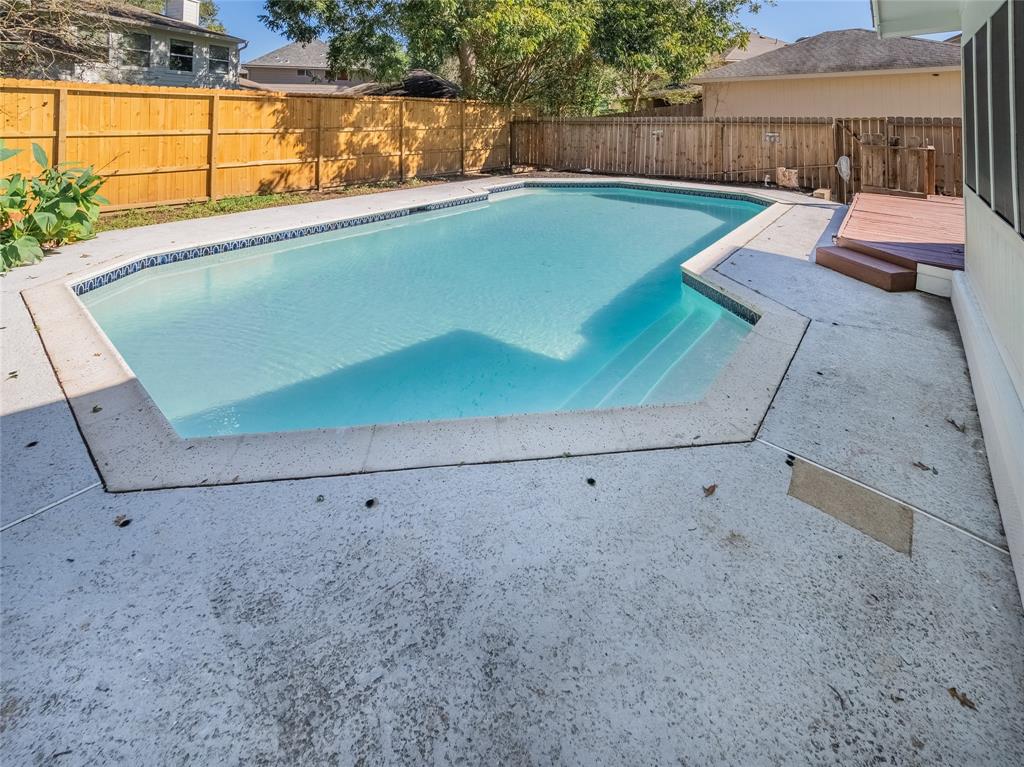 2722 Carmel Woods Drive, Seabrook, Texas image 28