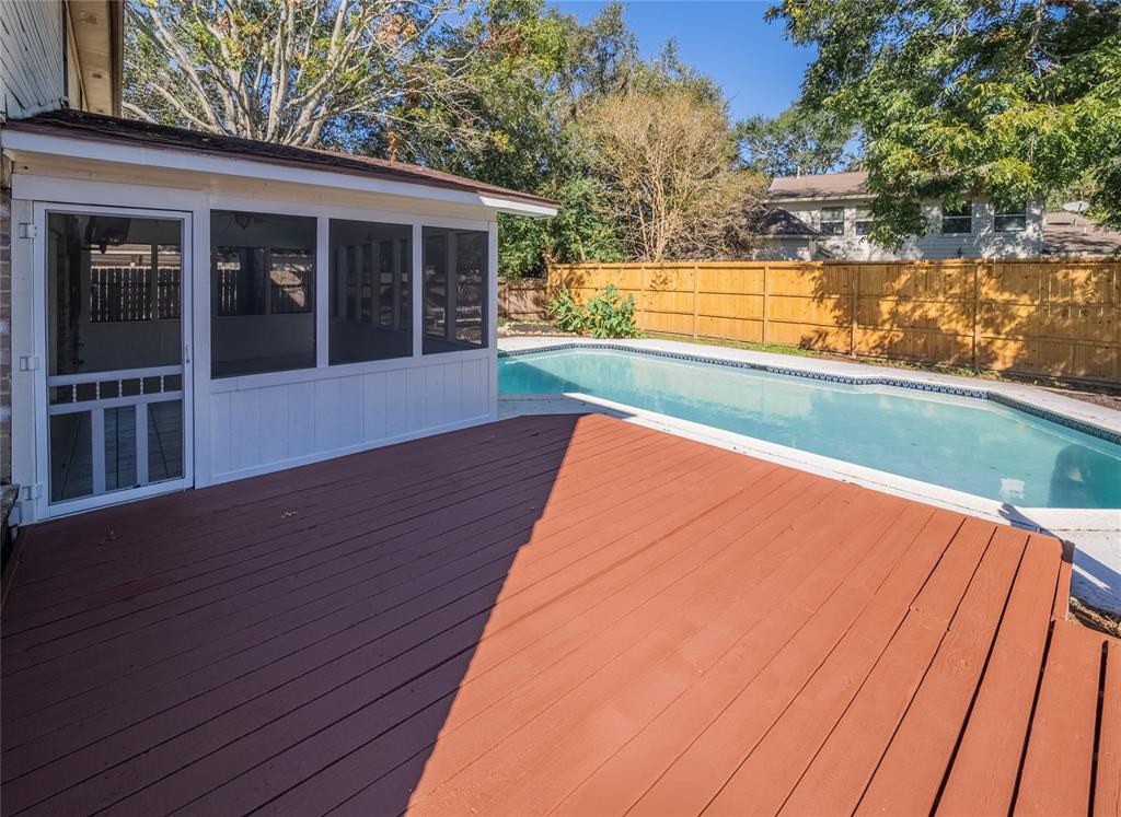 2722 Carmel Woods Drive, Seabrook, Texas image 29
