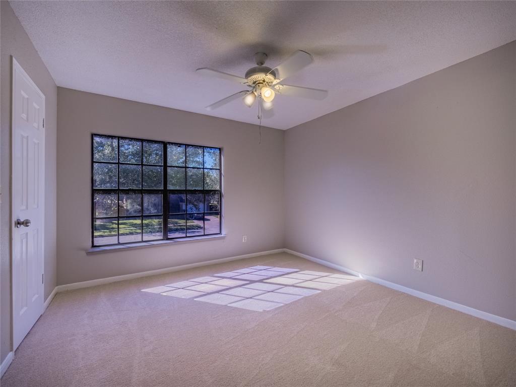 2722 Carmel Woods Drive, Seabrook, Texas image 18