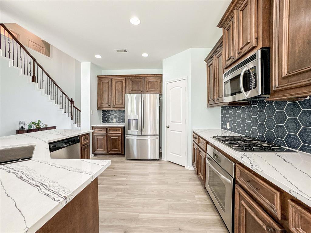 6081 Trent Court, League City, Texas image 14