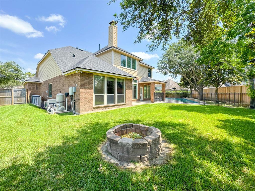 6081 Trent Court, League City, Texas image 35
