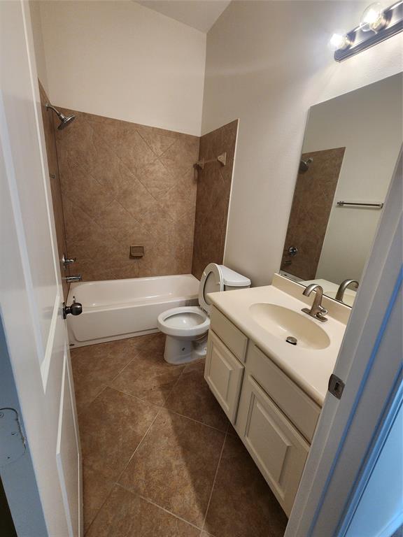 13705 Rainwater Drive, Pearland, Texas image 29