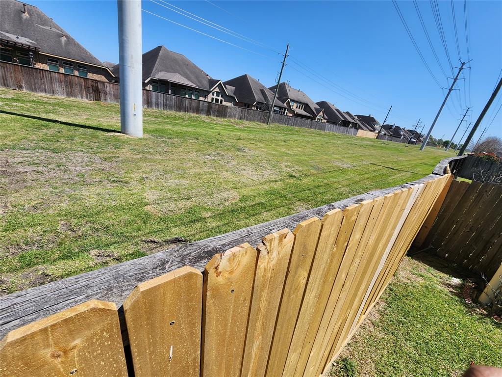 13705 Rainwater Drive, Pearland, Texas image 37