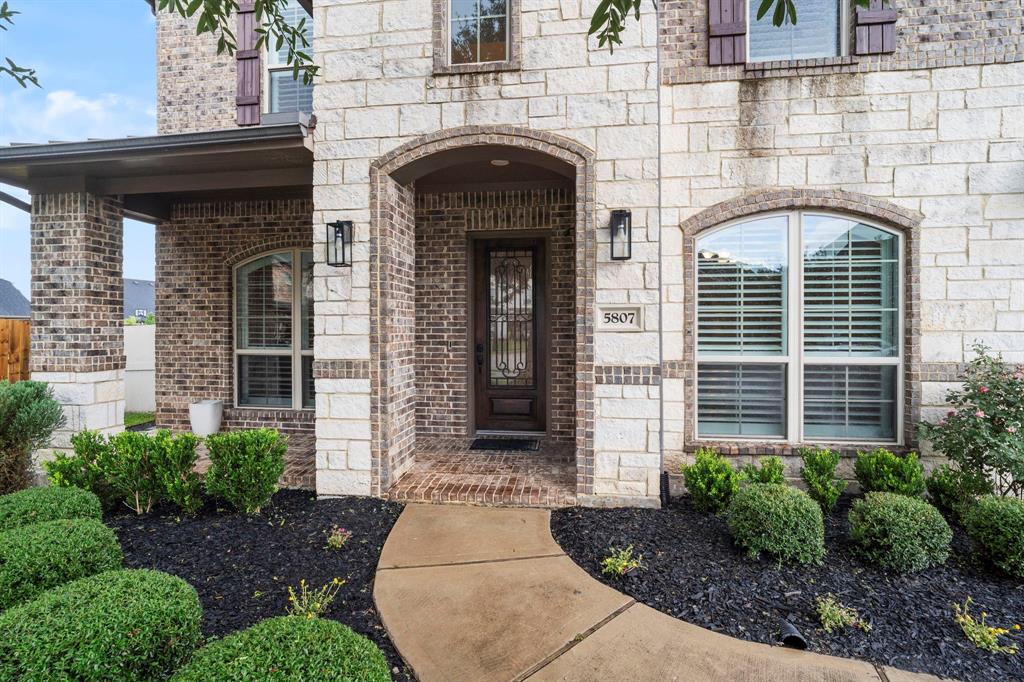 5807 Chaste Court