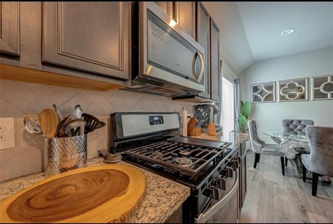 A home in Rosharon