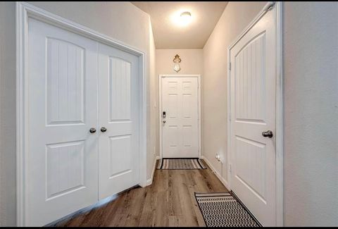 A home in Rosharon