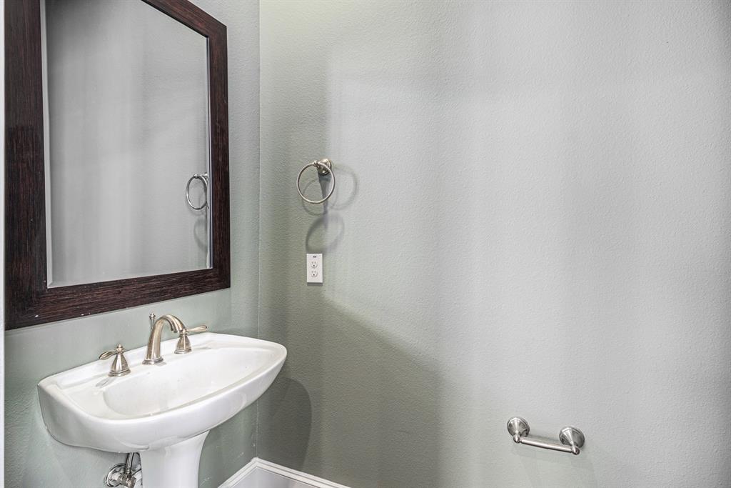 Photo 10 of 41 of 9674 Knight Road townhome