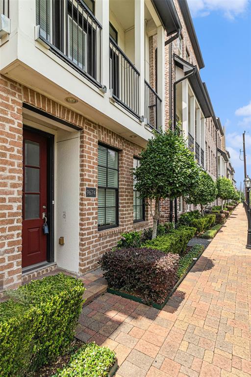 View Houston, TX 77045 townhome