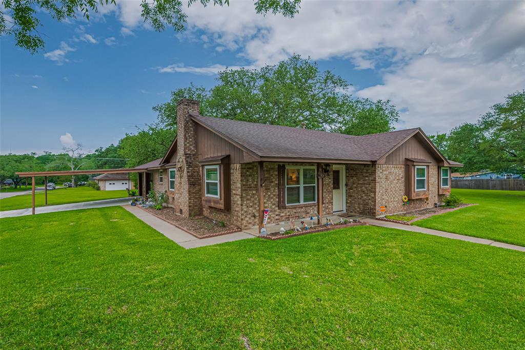 1745 15th Street, Hempstead, Texas image 2