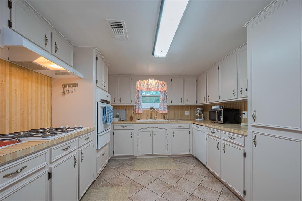 1745 15th Street, Hempstead, Texas image 16