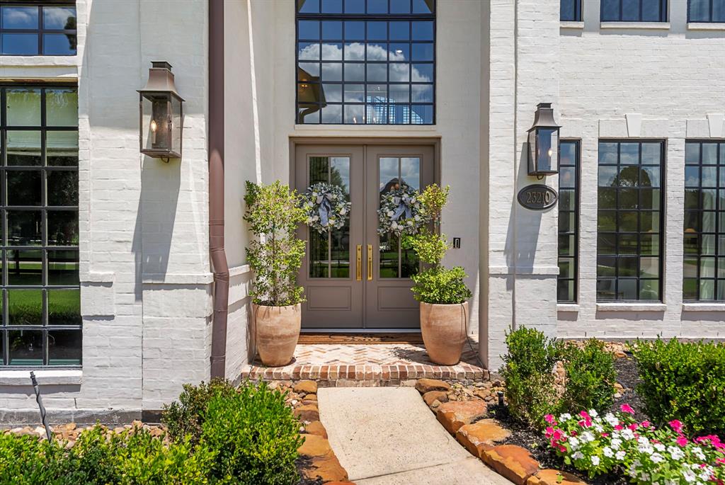 23210 Willowcreek Stables Road