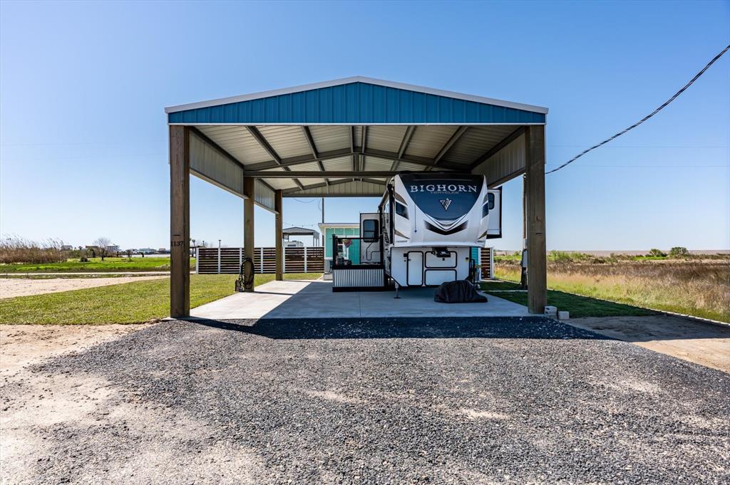 1137 Beach Front Drive, Gilchrist, Texas image 18