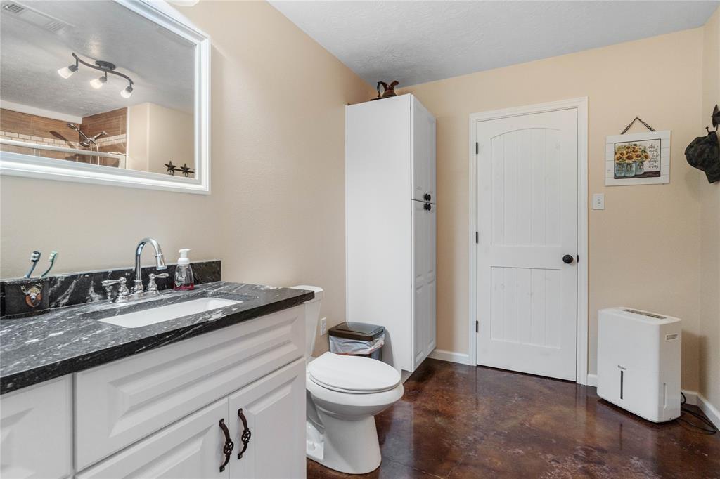 17710 Oak Hills Drive, New Caney, Texas image 15
