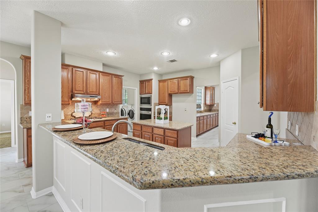 17406 Lonesome Dove Trail, Houston, Texas image 11