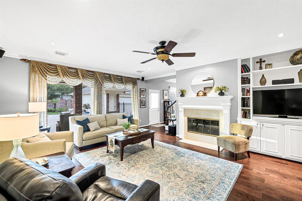 926 Burchton Drive, Sugar Land, Texas image 15