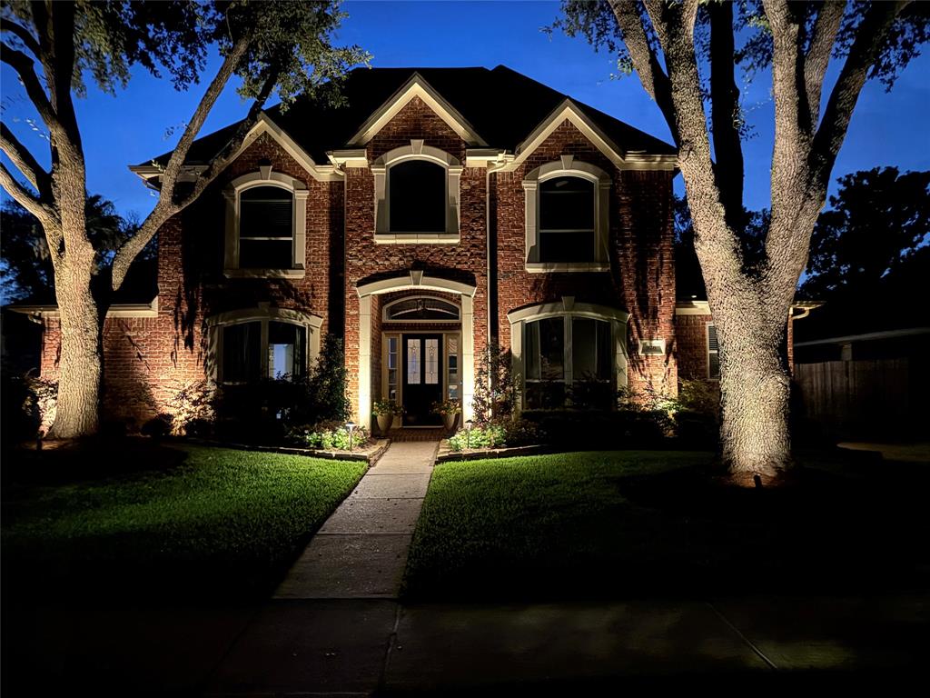 926 Burchton Drive, Sugar Land, Texas image 5