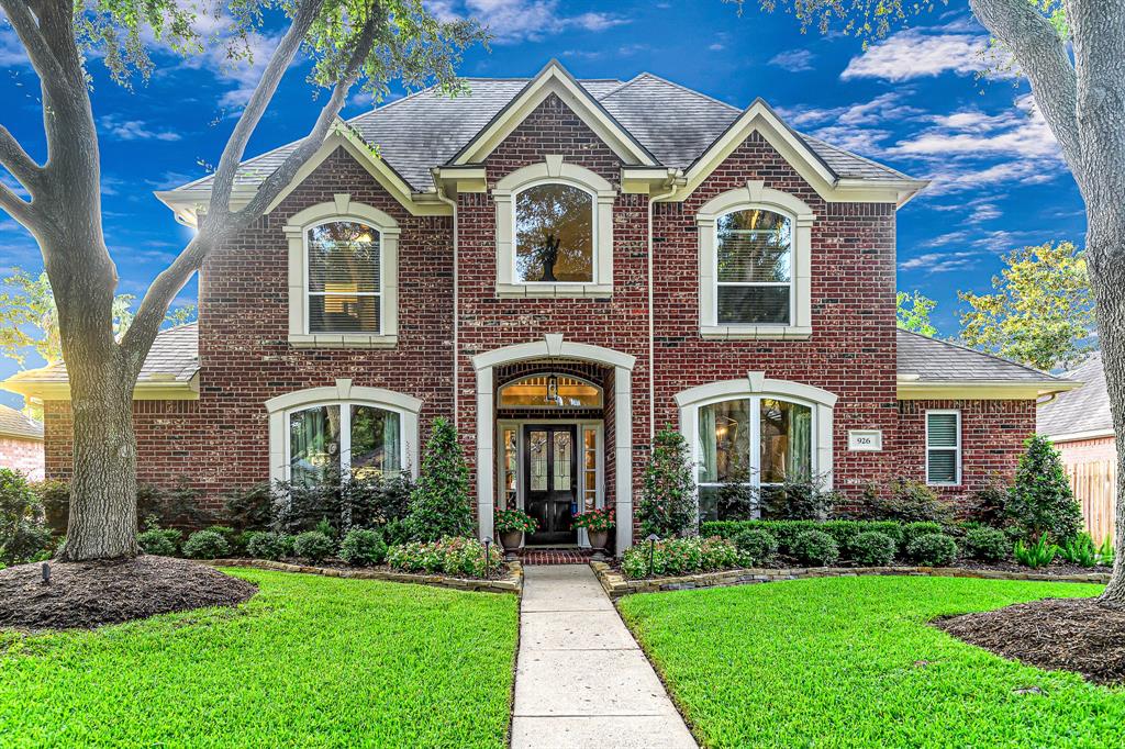 926 Burchton Drive, Sugar Land, Texas image 4