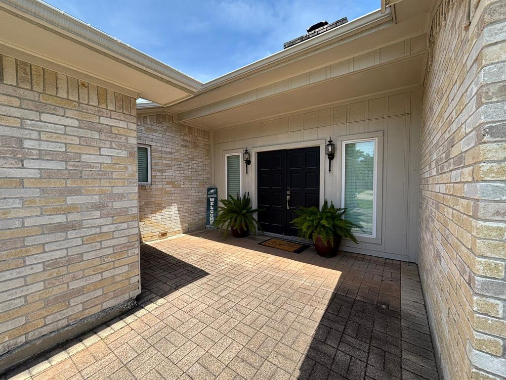 7318 Creek Crest Drive
