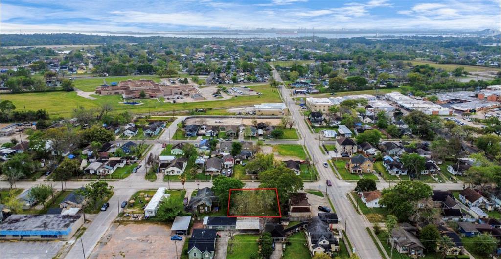 408 W Humble St, Baytown, Texas image 12