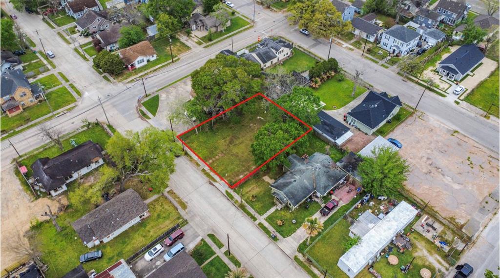 408 W Humble St, Baytown, Texas image 1