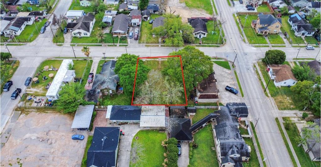 408 W Humble St, Baytown, Texas image 8