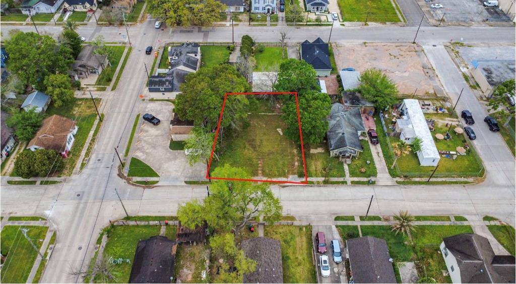 408 W Humble St, Baytown, Texas image 3