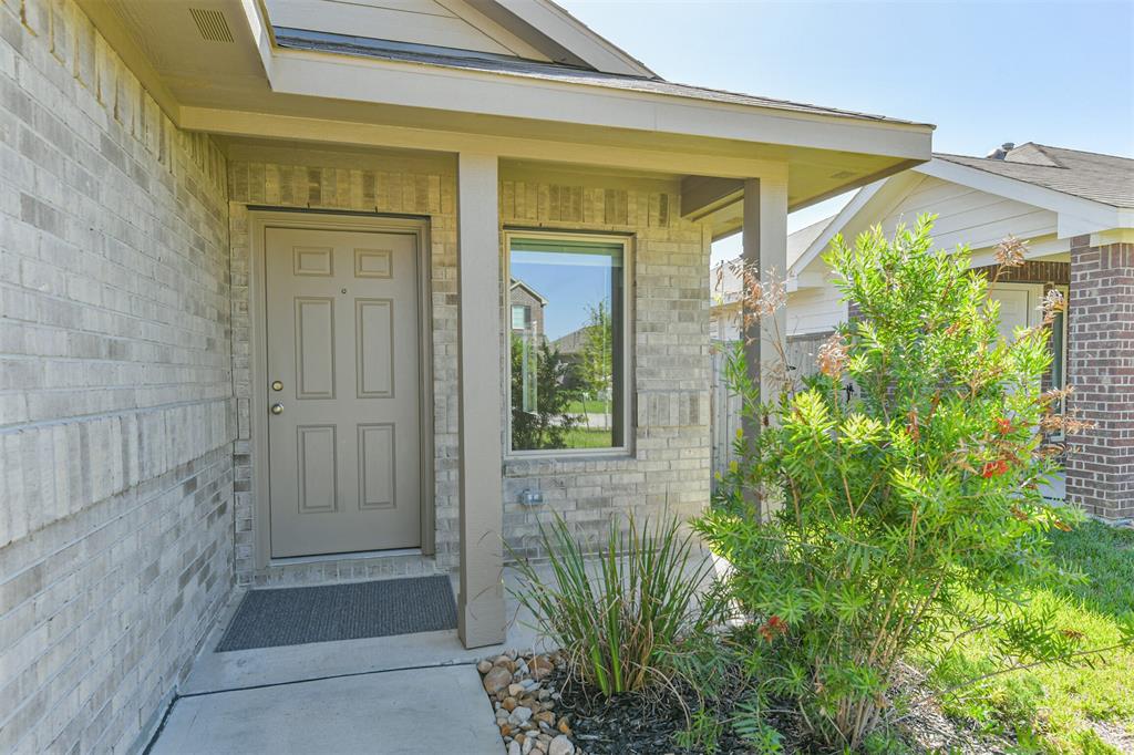 17427 Cyprian Cedar Lane, New Caney, Texas image 3