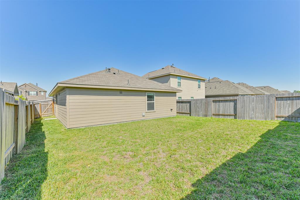 17427 Cyprian Cedar Lane, New Caney, Texas image 4