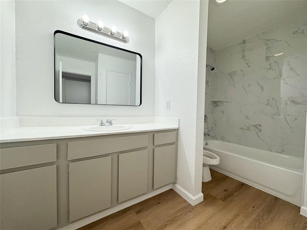 9201 Clarewood Drive #10, Houston, Texas image 13